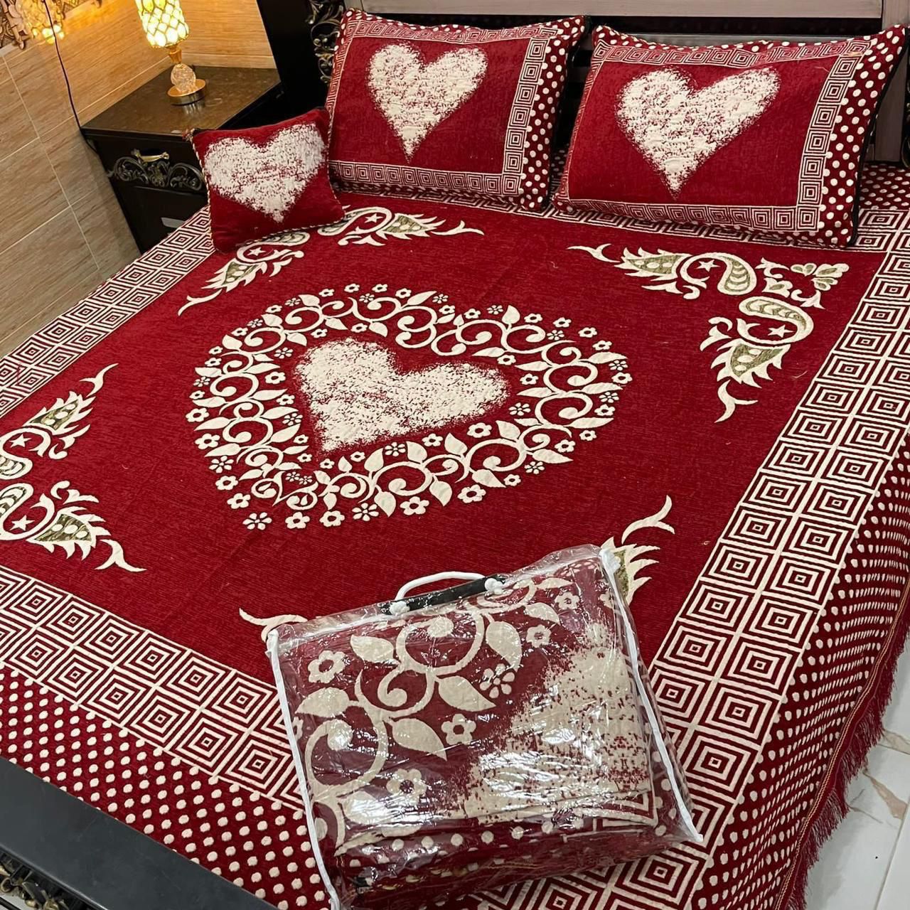 4PC VELVET JAQUARD PREMIUM VIRAL BEDSHEET