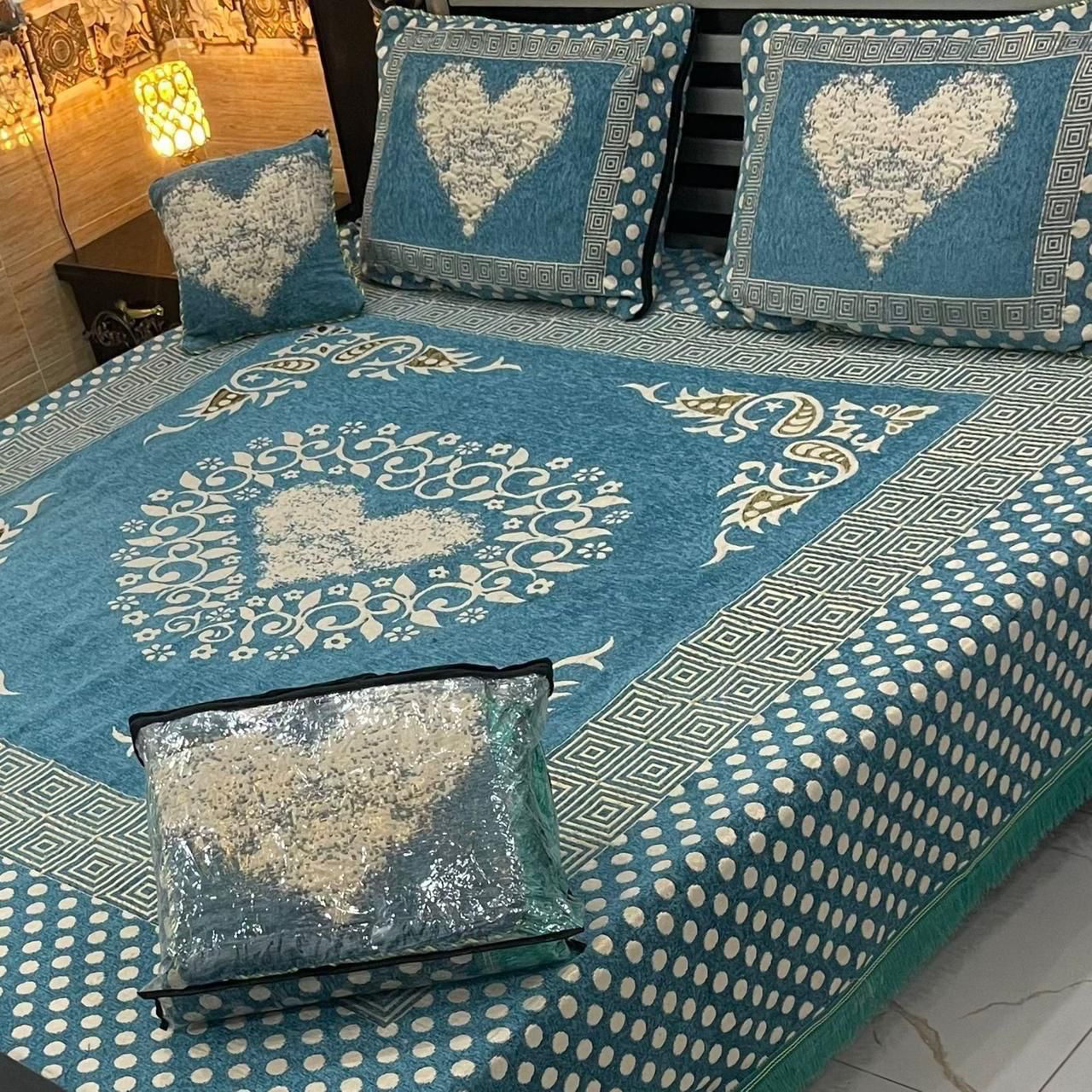 4PC VELVET JAQUARD PREMIUM VIRAL BEDSHEET