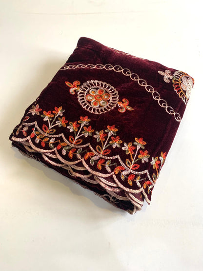 MAKHMAL BY TATA FABRICS | SINDHI DHAGA HAND-EMBROIDED SHAWL #001