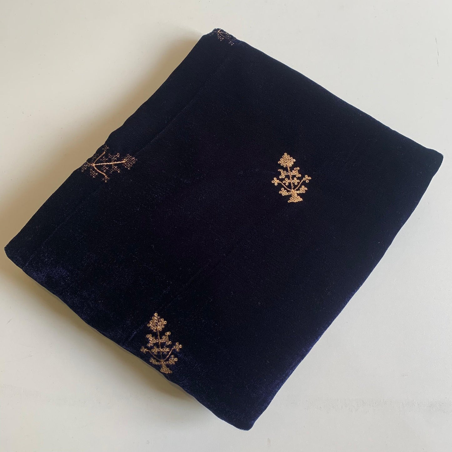 MAKHMAL BY TATA FABRICS | 4- SIDE EMBROIDED | EMBROIDED SHAWL #037